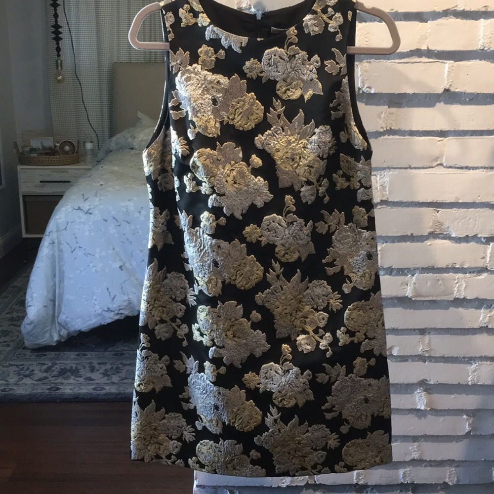 Alice + Olivia Clyde Shift Cocktail Dress